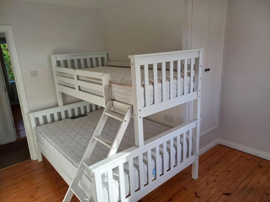 Вилла Large 4Bed Available Long-Term In Леттеркенни Экстерьер фото