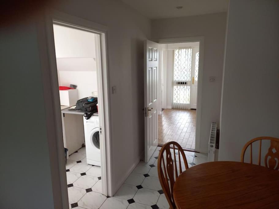 Вилла Large 4Bed Available Long-Term In Леттеркенни Экстерьер фото
